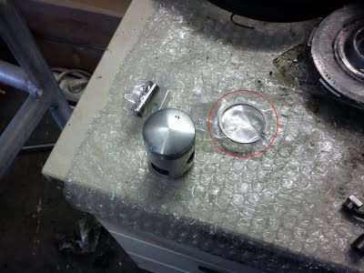 Vespa Motor Reassembly Piston and Cylinder