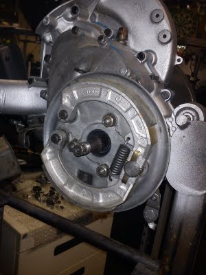 Vespa Motor Reassembly Break Anchor Plate